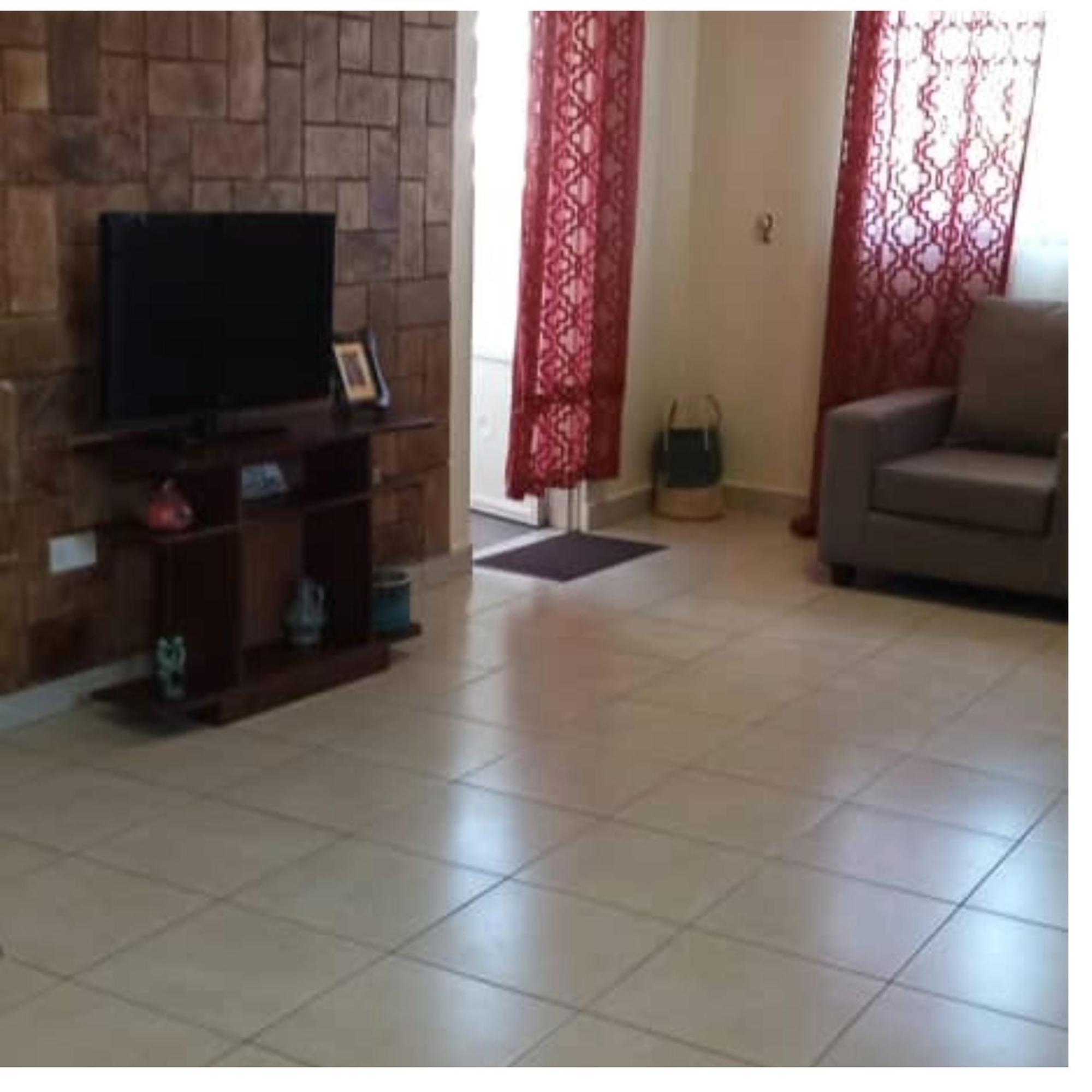 The Abode Apartments Lake View & Breakfast Suite Near Beach Entebbe Exteriör bild