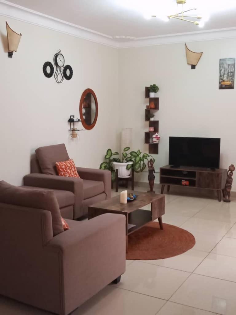 The Abode Apartments Lake View & Breakfast Suite Near Beach Entebbe Exteriör bild